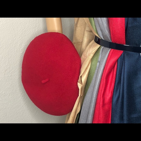 Wool Berets. One in red and one in black. One size - Picture 2 of 2